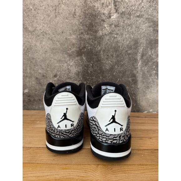 2013 Jordan 3 Retro Infrared Sneaker Mens 11.5 - Picture 4 of 6